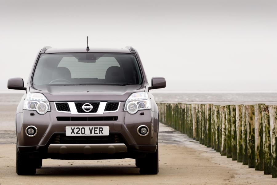  Nissan X-Trail Platinum Edition 2012 года  (UK) (фото 13 из 17)